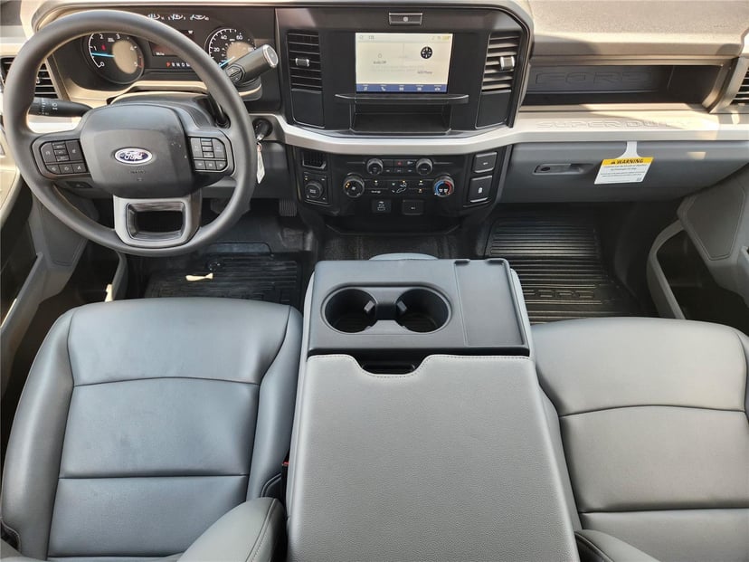 2025 Ford Super Duty F-350 - Image 19