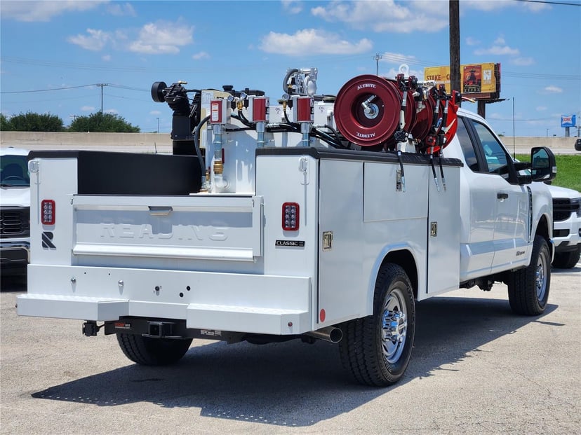 2025 Ford Super Duty F-350 - Image 3