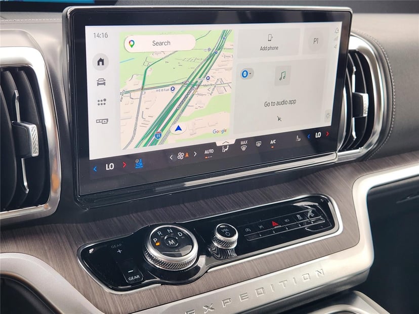 2025 Ford Expedition Max - Image 11