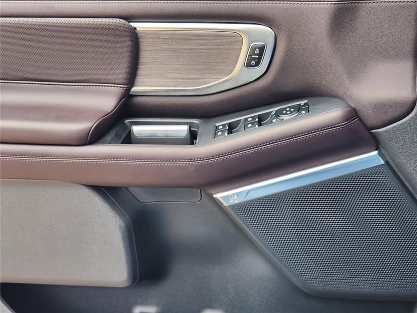 2025 Ford Expedition Max - Image 15
