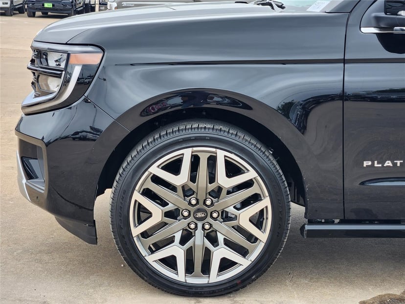 2025 Ford Expedition Max - Image 5