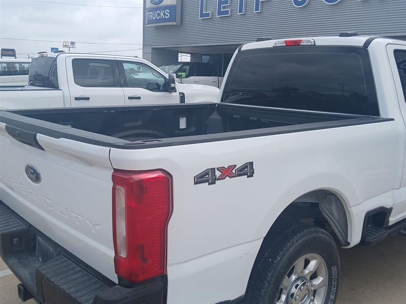 2024 Ford Super Duty F-250 - Image 10