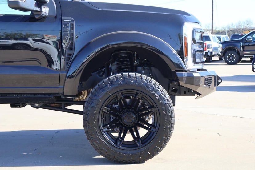 2025 Ford Super Duty F-250 - Image 13