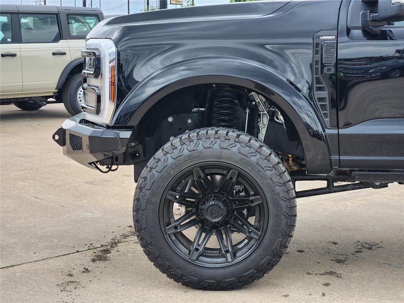 2025 Ford Super Duty F-250 - Image 17
