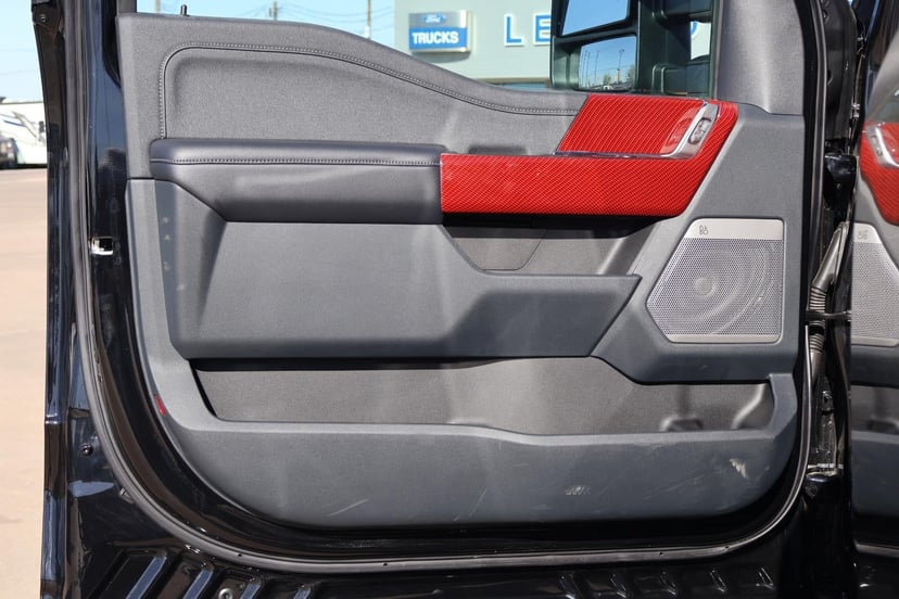 2025 Ford Super Duty F-250 - Image 18