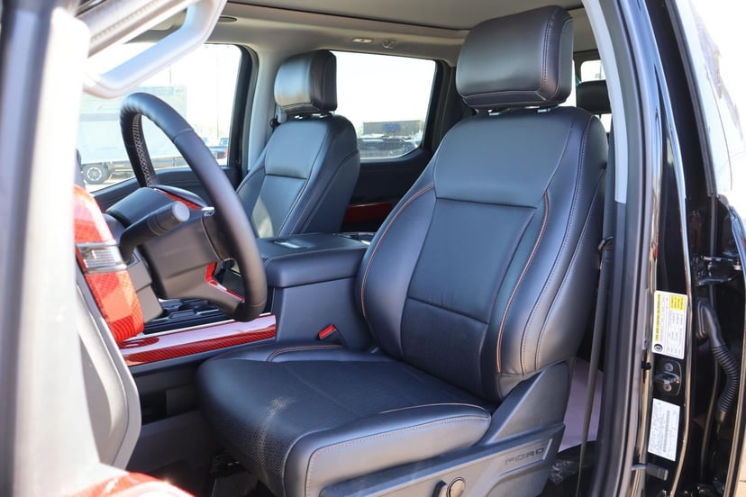 2025 Ford Super Duty F-250 - Image 21