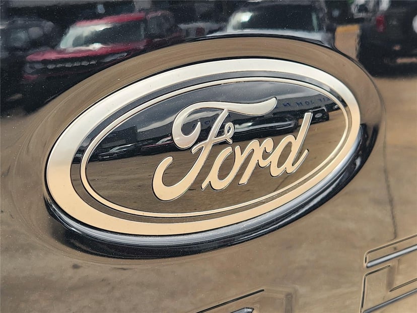 2025 Ford Super Duty F-250 - Image 23