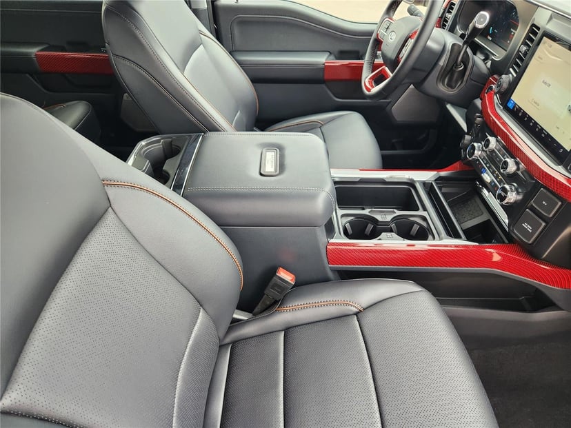 2025 Ford Super Duty F-250 - Image 29