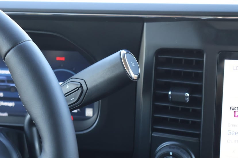 2025 Ford Super Duty F-250 - Image 31
