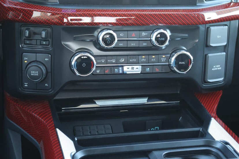 2025 Ford Super Duty F-250 - Image 36
