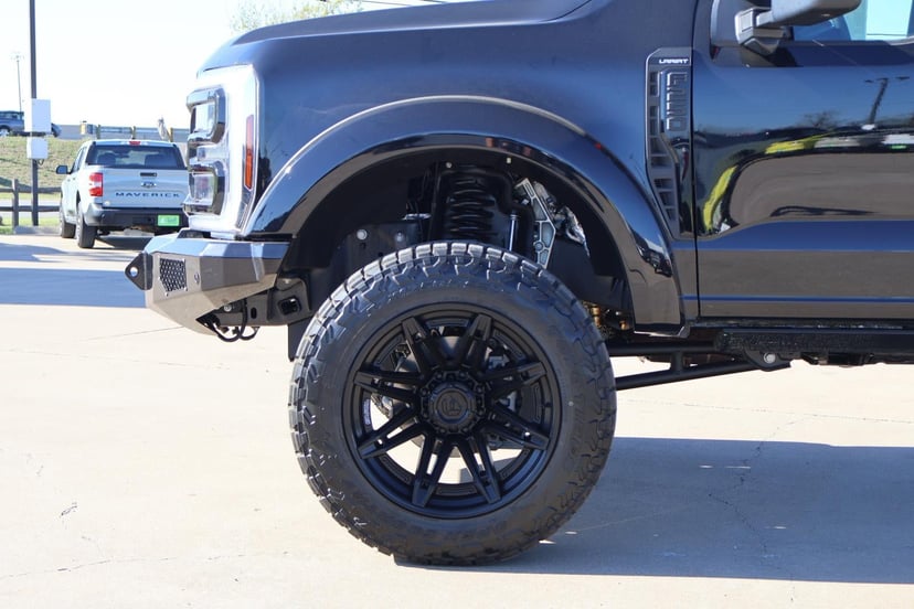 2025 Ford Super Duty F-250 - Image 3