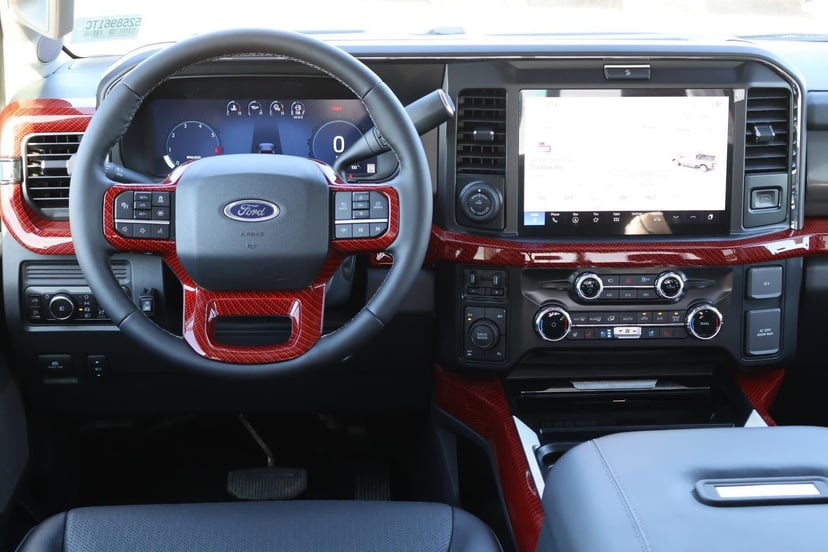 2025 Ford Super Duty F-250 - Image 40