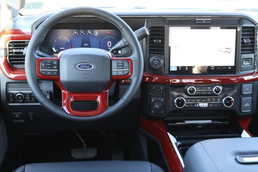 2025 Ford Super Duty F-250 - Image 43