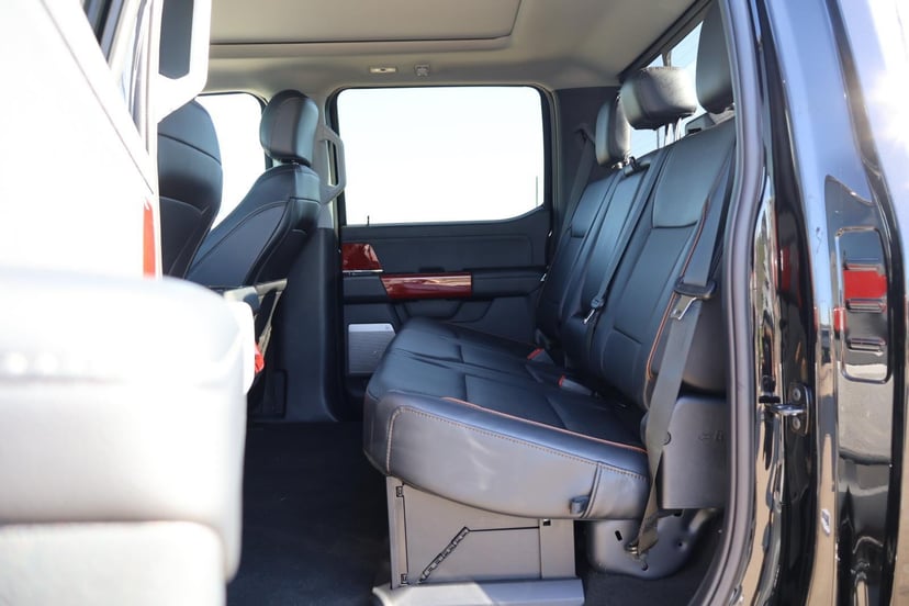 2025 Ford Super Duty F-250 - Image 46