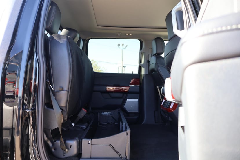 2025 Ford Super Duty F-250 - Image 57