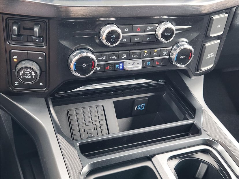 2026 Ford Super Duty F-250 - Image 13