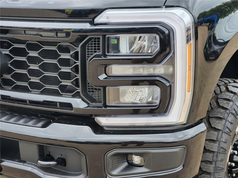 2026 Ford Super Duty F-250 - Image 4