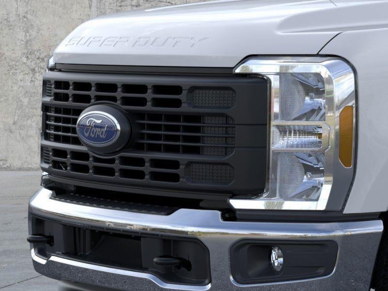 2026 Ford Super Duty F-350 - Image 13