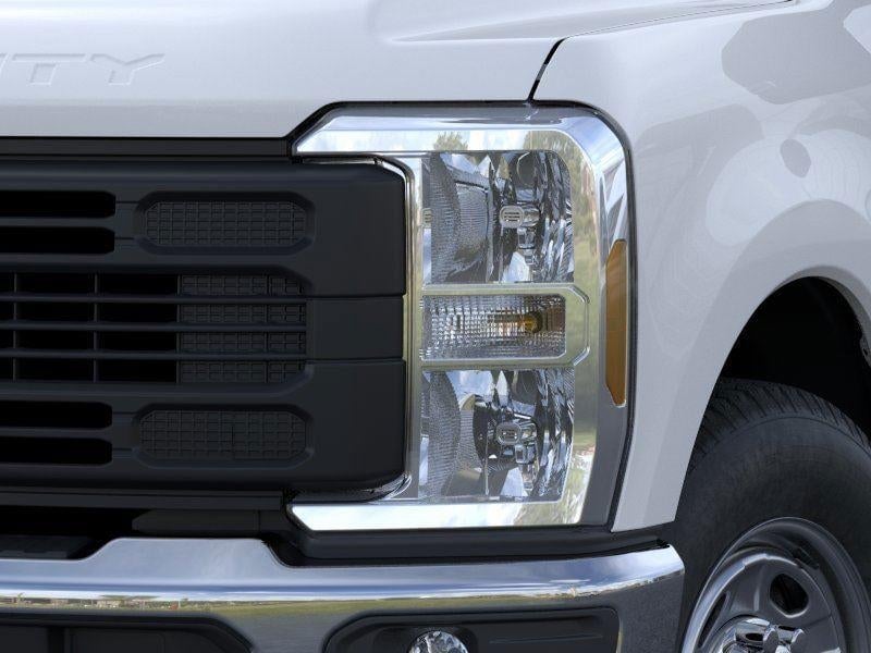 2026 Ford Super Duty F-350 - Image 17