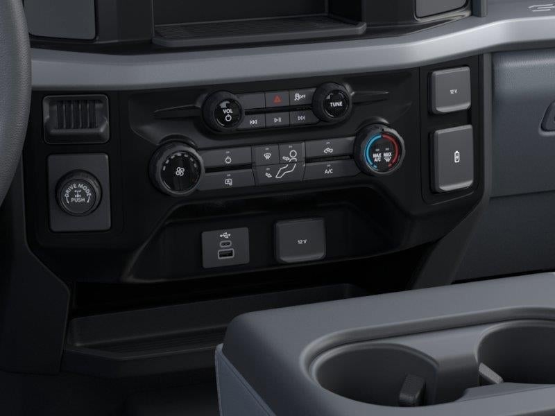 2026 Ford Super Duty F-350 - Image 12