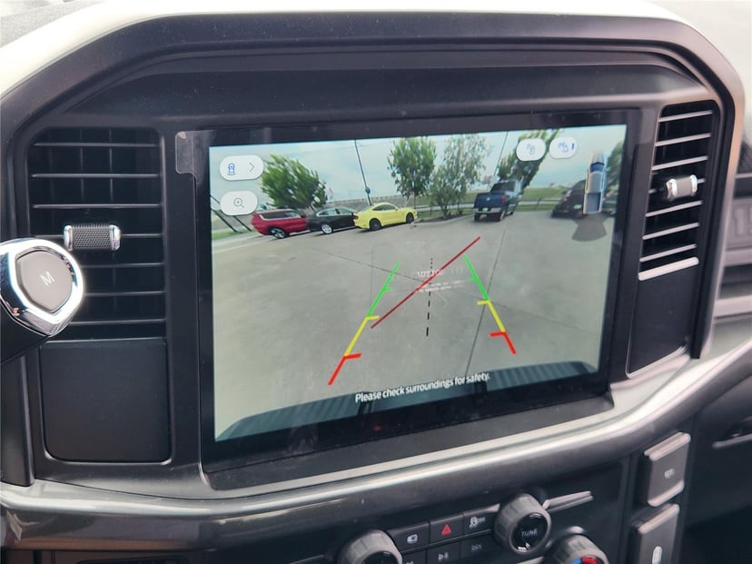 2025 Ford F-150 - Image 12