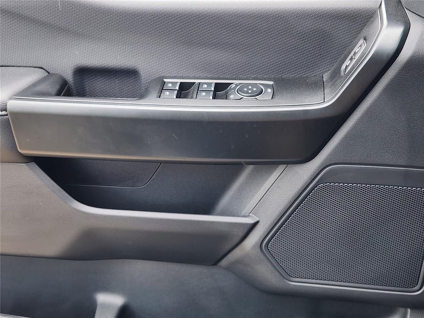 2025 Ford F-150 - Image 16