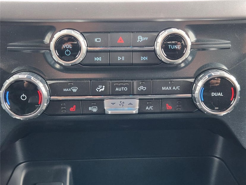 2026 Ford F-150 - Image 12