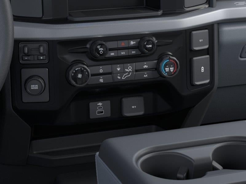 2026 Ford Super Duty F-350 - Image 15