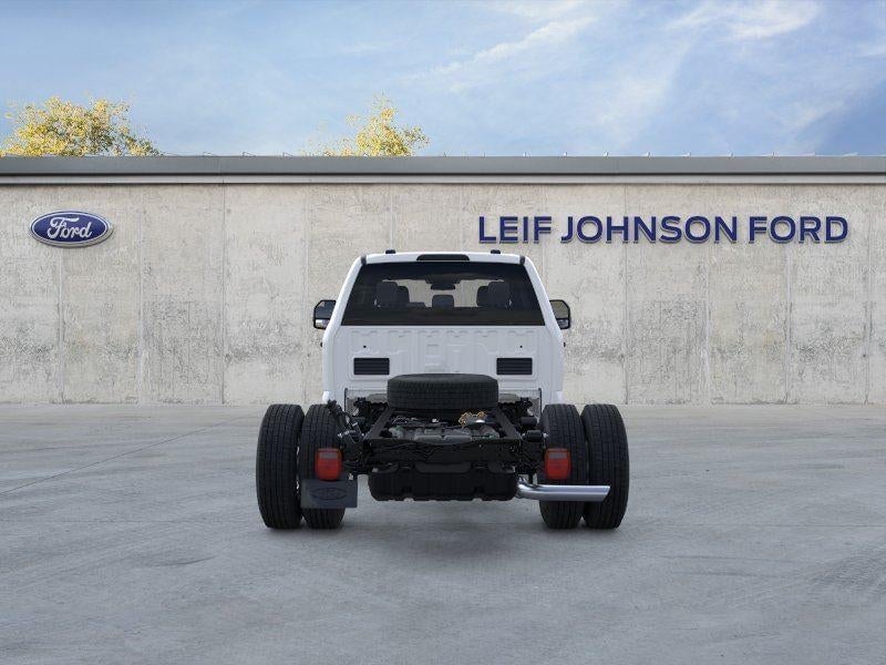 2026 Ford Super Duty F-350 - Image 5