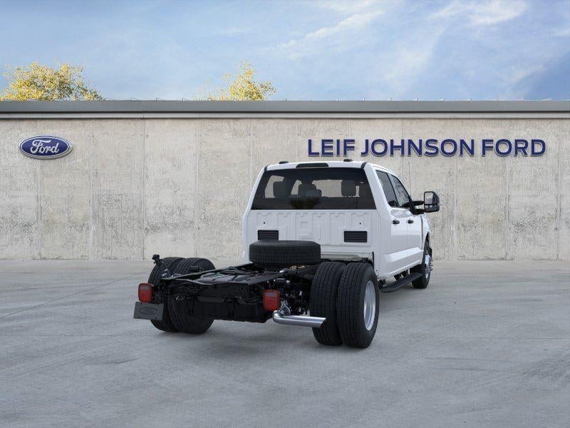 2026 Ford Super Duty F-350 - Image 8