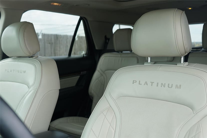 2016 Ford Explorer - Image 11