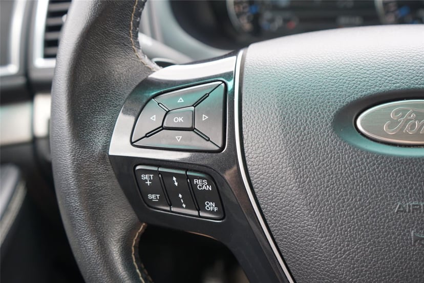 2016 Ford Explorer - Image 18