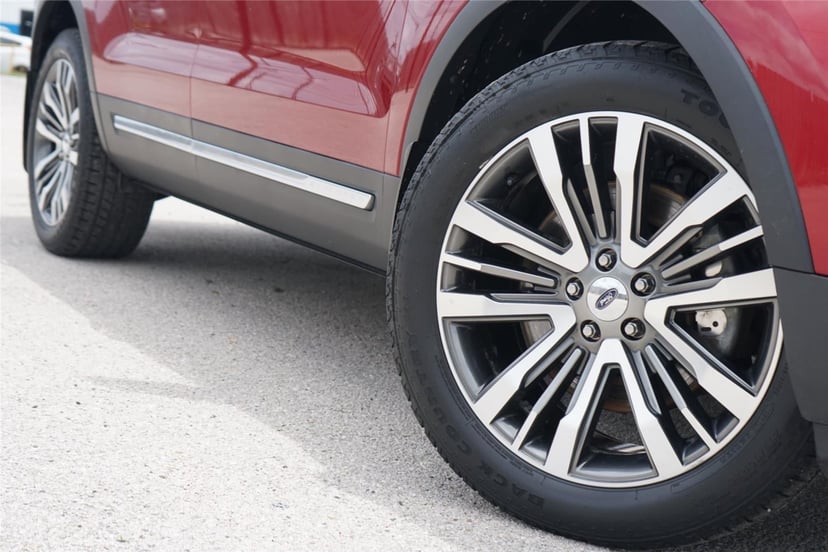 2016 Ford Explorer - Image 2
