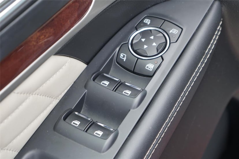 2016 Ford Explorer - Image 21