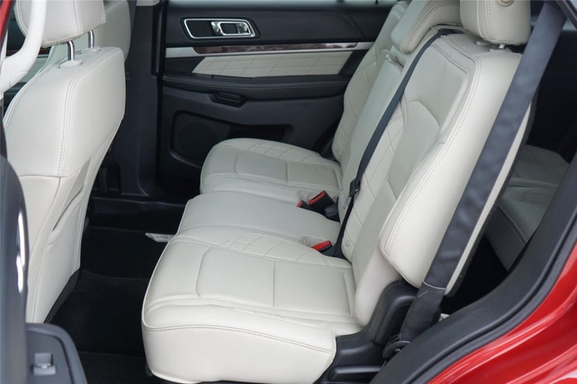 2016 Ford Explorer - Image 24