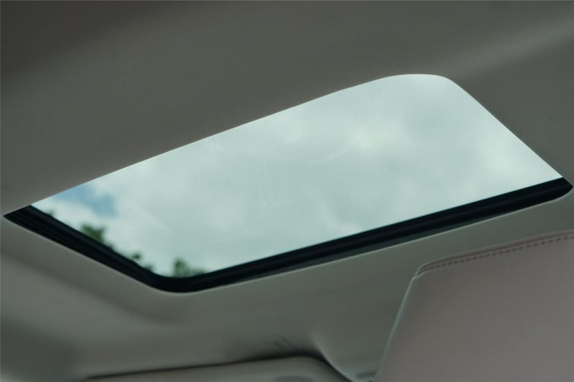 2016 Ford Explorer - Image 32