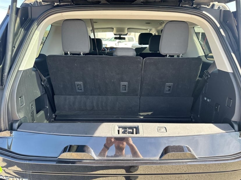 2025 Ford Expedition - Image 18