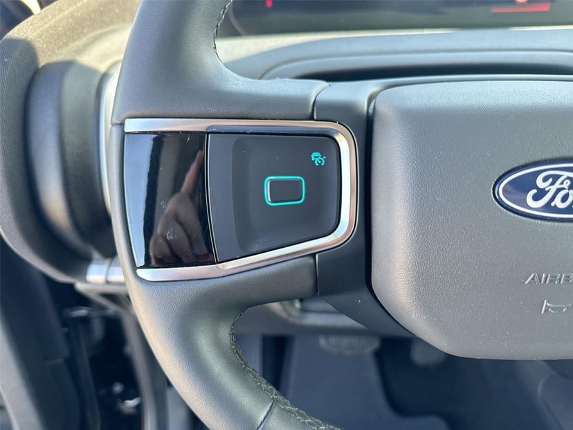 2025 Ford Expedition - Image 25