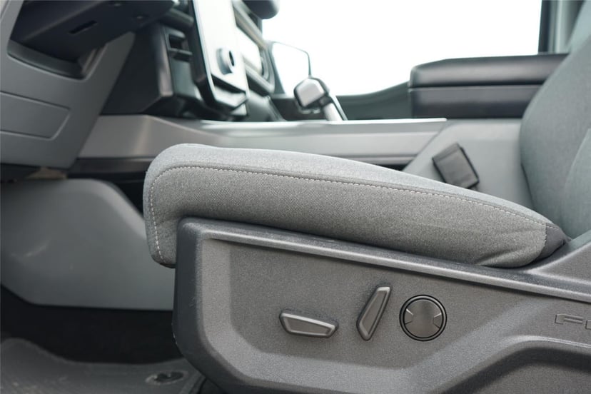 2024 Ford F-150 Lightning - Image 21