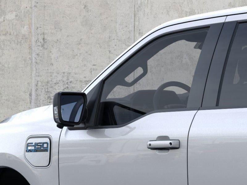 2025 Ford F-150 Lightning - Image 20