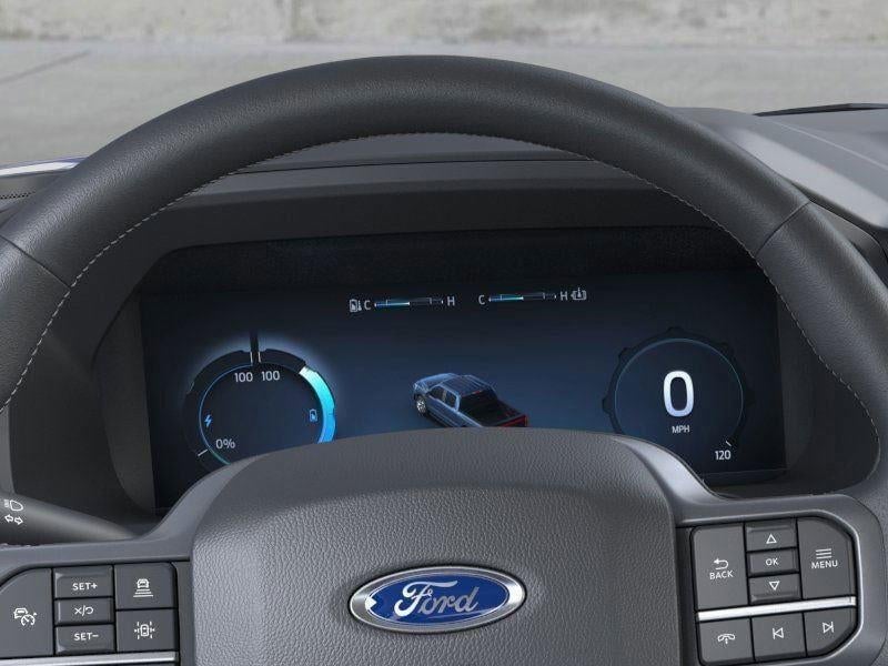 2025 Ford F-150 Lightning - Image 13