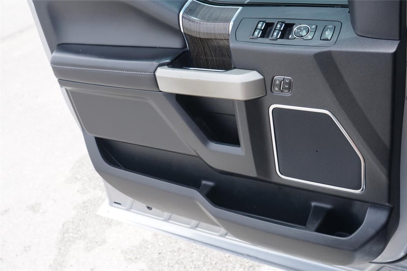 2020 Ford Super Duty F-350 - Image 19