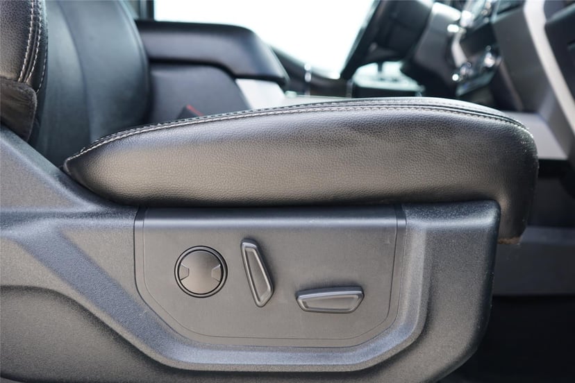 2020 Ford Super Duty F-350 - Image 29