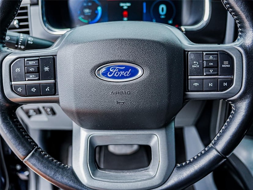 2022 Ford F-150 Lightning - Image 11