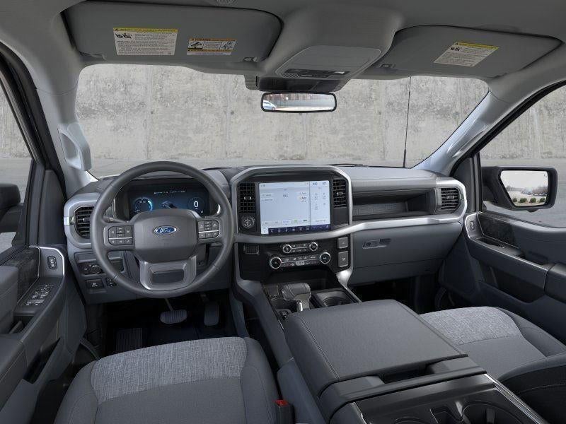 2025 Ford F-150 Lightning - Image 9