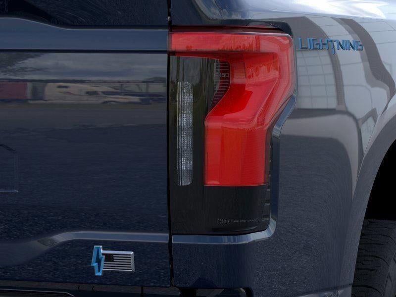2025 Ford F-150 Lightning - Image 21