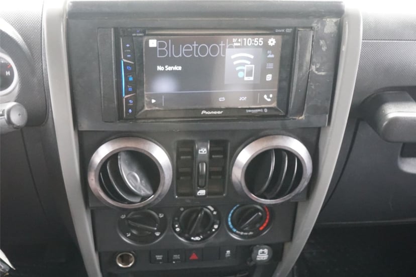 2010 Jeep Wrangler Unlimited - Image 15