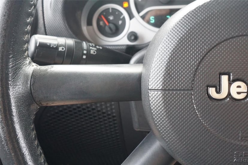 2010 Jeep Wrangler Unlimited - Image 19