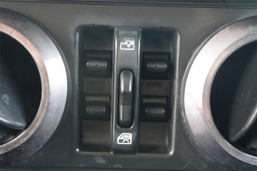 2010 Jeep Wrangler Unlimited - Image 22