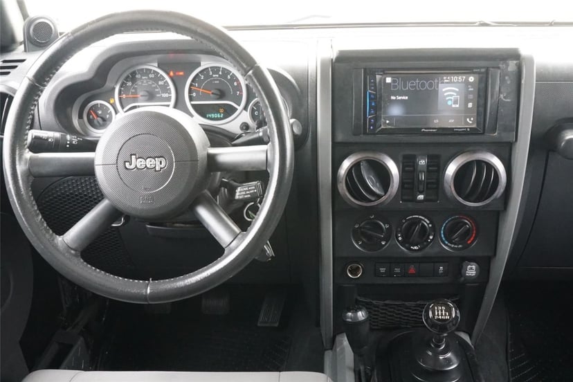 2010 Jeep Wrangler Unlimited - Image 28